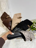Sandalias planas de punta cuadrada con detalle metálico – estilo elegante y versátil AA68