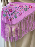 M01-2 Mantón bordado lila con flores y aves con flecos MANT3999