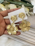 Pendiente oro flores pen699