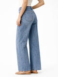Jeans de tiro alto y pierna ancha con tachuelas KW8848