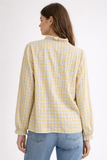 Blusa de cuadros con bordado y manga larga 97017-AM
