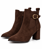 Botines de Mujer con Tacón Ancho, Punta Fina, Hebilla Dorada y Tachuelas – Negro y Marrón sv015