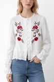 Blusa corta blanca con bordado floral y encaje para mujer Q8338
