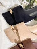 Sandalias planas de punta cuadrada con detalle metálico – estilo elegante y versátil AA68