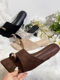 Sandalias planas de punta cuadrada con detalle metálico – estilo elegante y versátil AA68