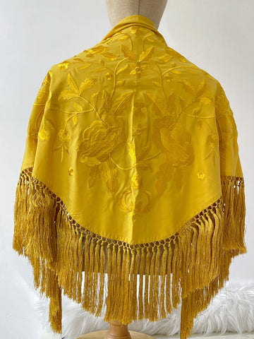 M01-270034 MANTON BORDADO FLRCO CORTO MOSTAZA