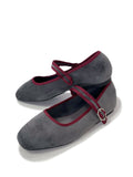 Zapatos Mary Jane en Gris con Ribete Burdeos y Suela Plana H9037-GRIS/WINE