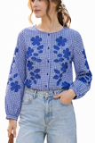 Blusa de cuadros azul con bordado floral y manga larga M88070