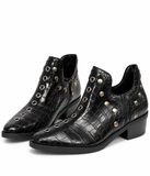 Botines de Mujer Efecto Cocodrilo con Tachuelas y Ojales Metálicos, Punta Fina, Tacón Ancho y Cremallera Lateral – Negro y Burdeos 5801