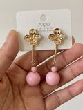 Pendientes largos de flor con bola -echo mano PEN699