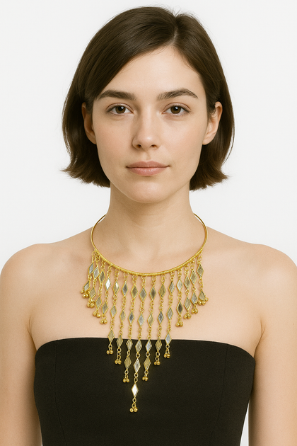 Collar Dorado con Diseño de Rombos Espejados -Joya Artesanal Elegante co1499