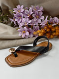 Sandalias Mujer Planas Tipo Dedo con Detalle Metálico MY46