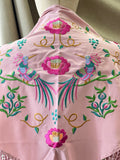 M01-2 Mantón bordado rosa con flores y aves con flecos MANT3999