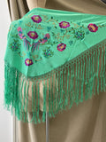 M01-2 Mantón bordado verde agua con flores y aves con flecos MANT3999