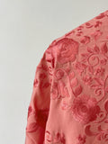 L01-270021 MANTON BORDADO FLRCO CORTO CORAL - FELIZ SHOPPING 