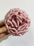Pinza de pelo con rosa 3D - 11CM DIAMETRO pin699