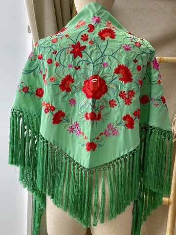 M00-1112003 MANTONCILLO BORDADOS FALMENCO VERDE