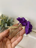 Peineta dorada con flores clavel Accesorio flamenco para el cabello BRO899